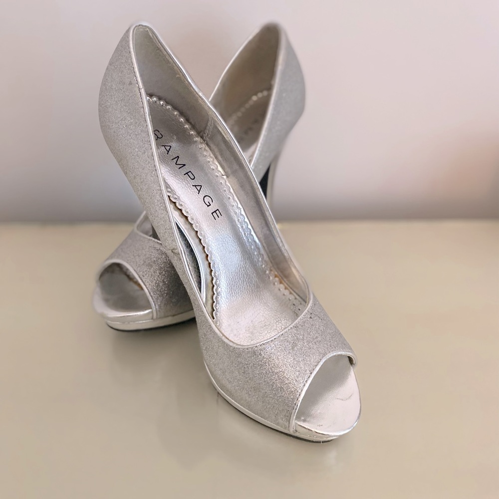 Rampage— Sparkle— Silver— Heels— Size 8